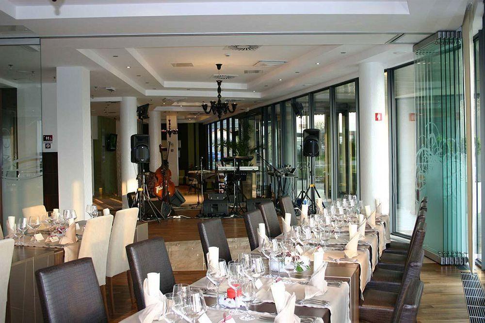Lambergh Chateau & Hotel Dvorska Vas Kültér fotó