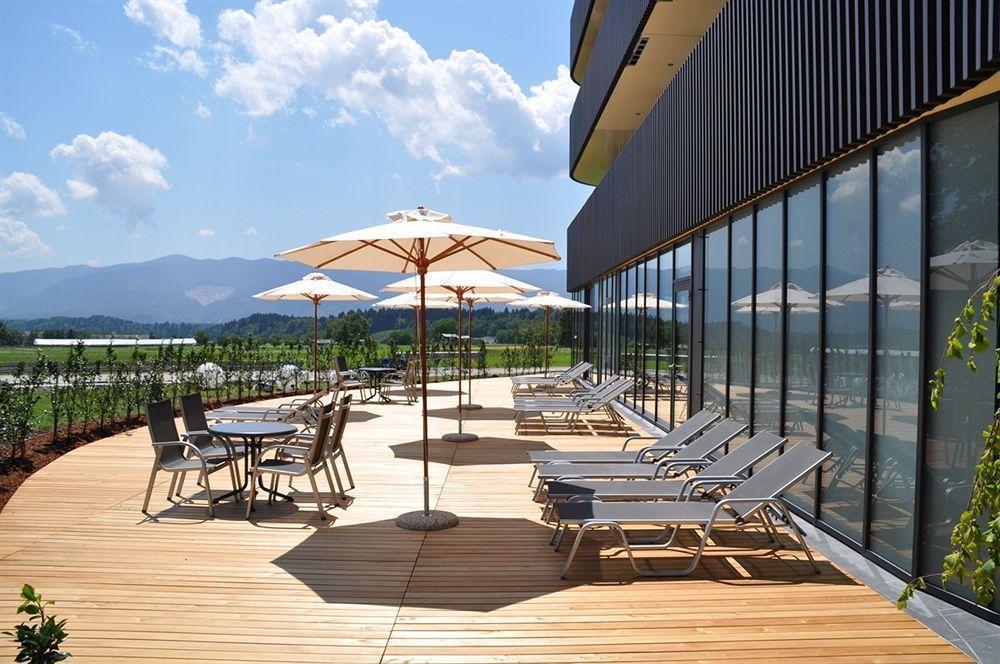 Lambergh Chateau & Hotel Dvorska Vas Kültér fotó