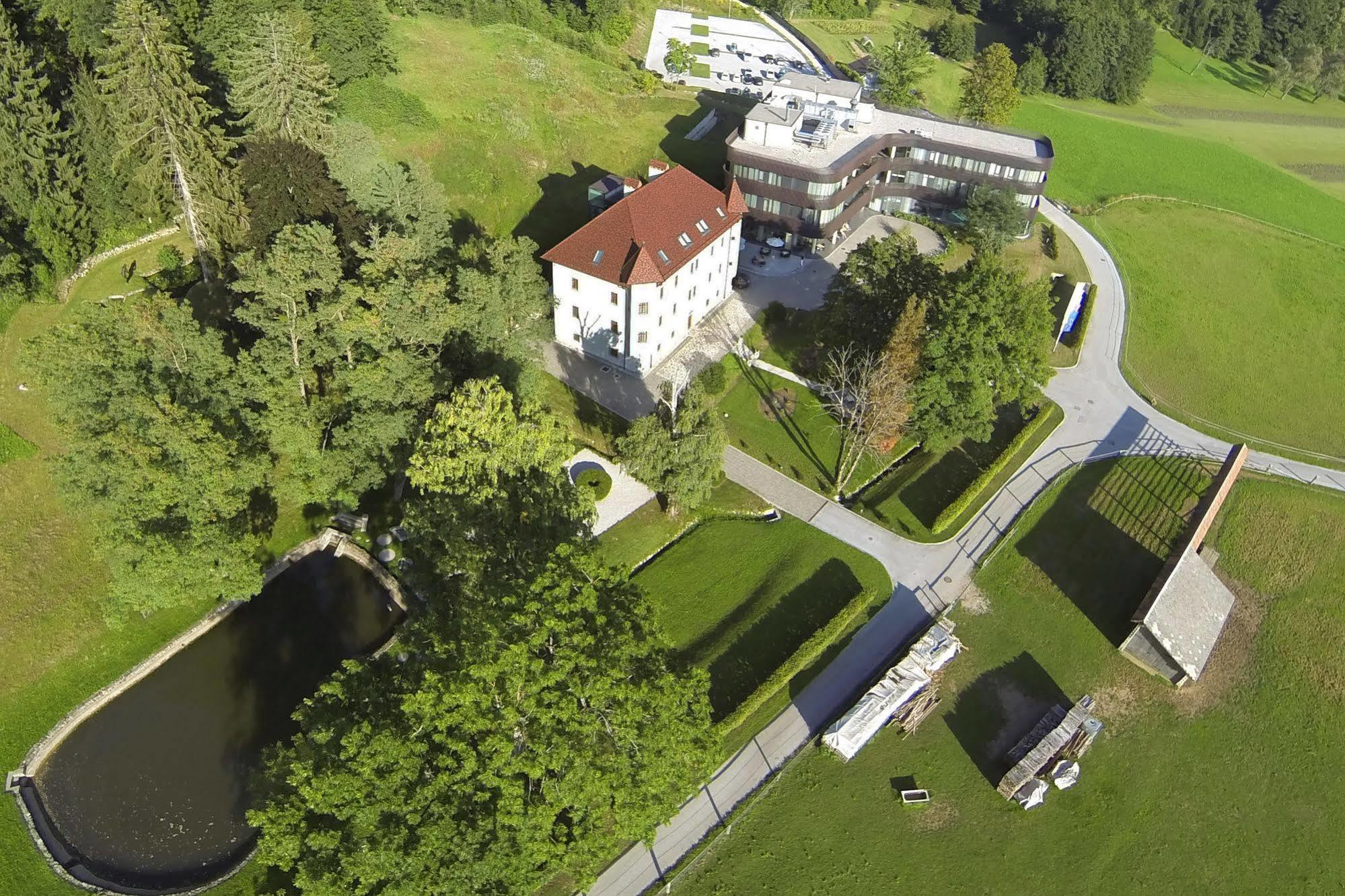 Lambergh Chateau & Hotel Dvorska Vas Kültér fotó
